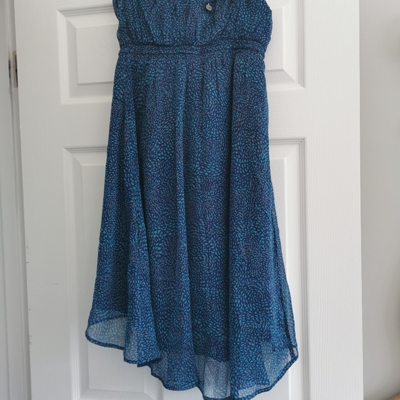 Dress - Picture 2 of 6